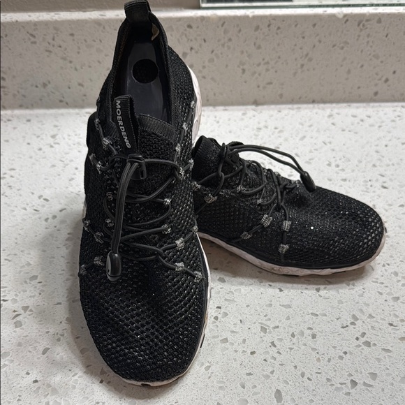 Moerdeng Shoes - Black Knit water shoes SZ 39/9 lightweight‎ GUC beach walking summer